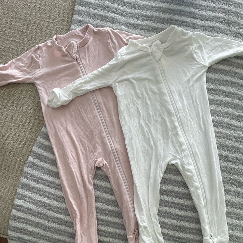 Kyte BABY Pink and White Zippered Bamboo Pajama Sleepers